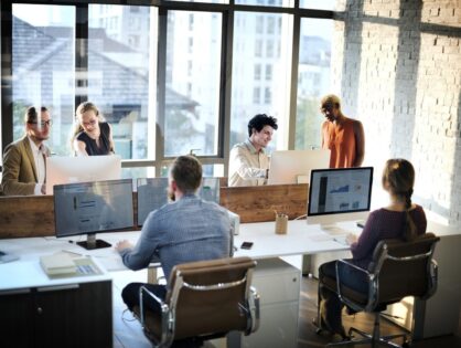 Порядок формирования счетов-фактур по полученным авансам в 1С: ERP