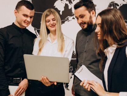 Как оформить выдачу инвентаря на 2 года в конфигурации 1С:ERP