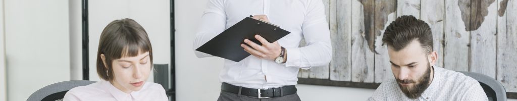 business-people-working-with-laptop-office